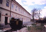 �achetn� budova a vstup do Mari�nsk� �toly / 1994
