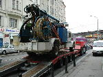 16.11.2005 - transport stroje pro st��k�n� betonu Meyco Potenza